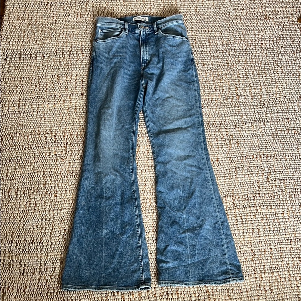 Abercrombie and Fitch flare jeans size 8/29